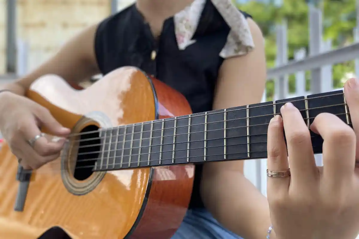 Chord Gitar Lagu Rohani Ada Satu Sobatku, Pakai Kunci C