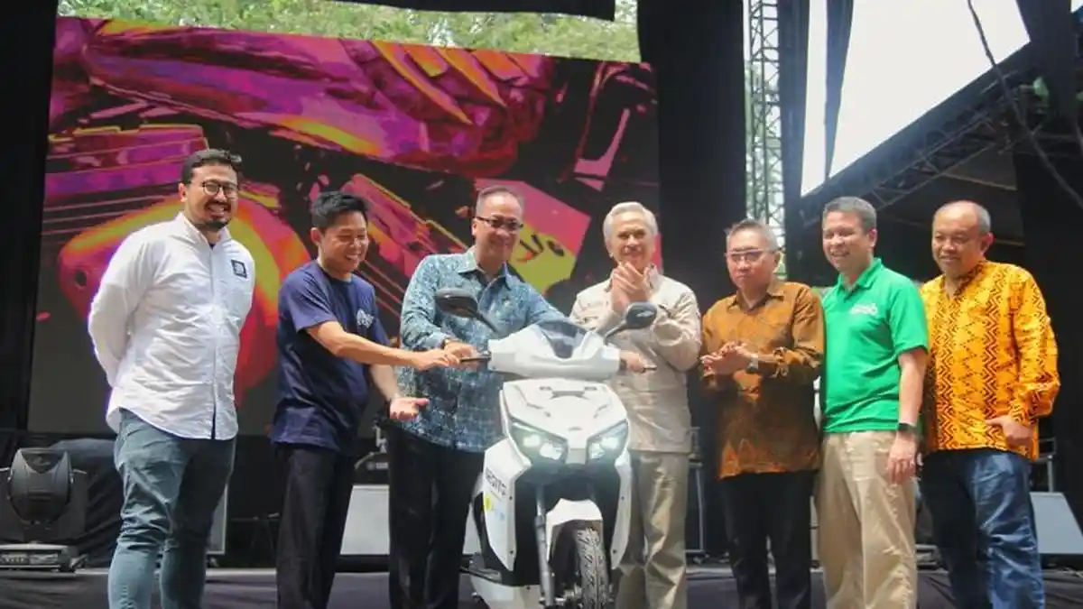 Dari Target Pertumbuhan 10 Juta Unit/Tahun, Menteri Agus Harap 20 Persennya Motor Listrik