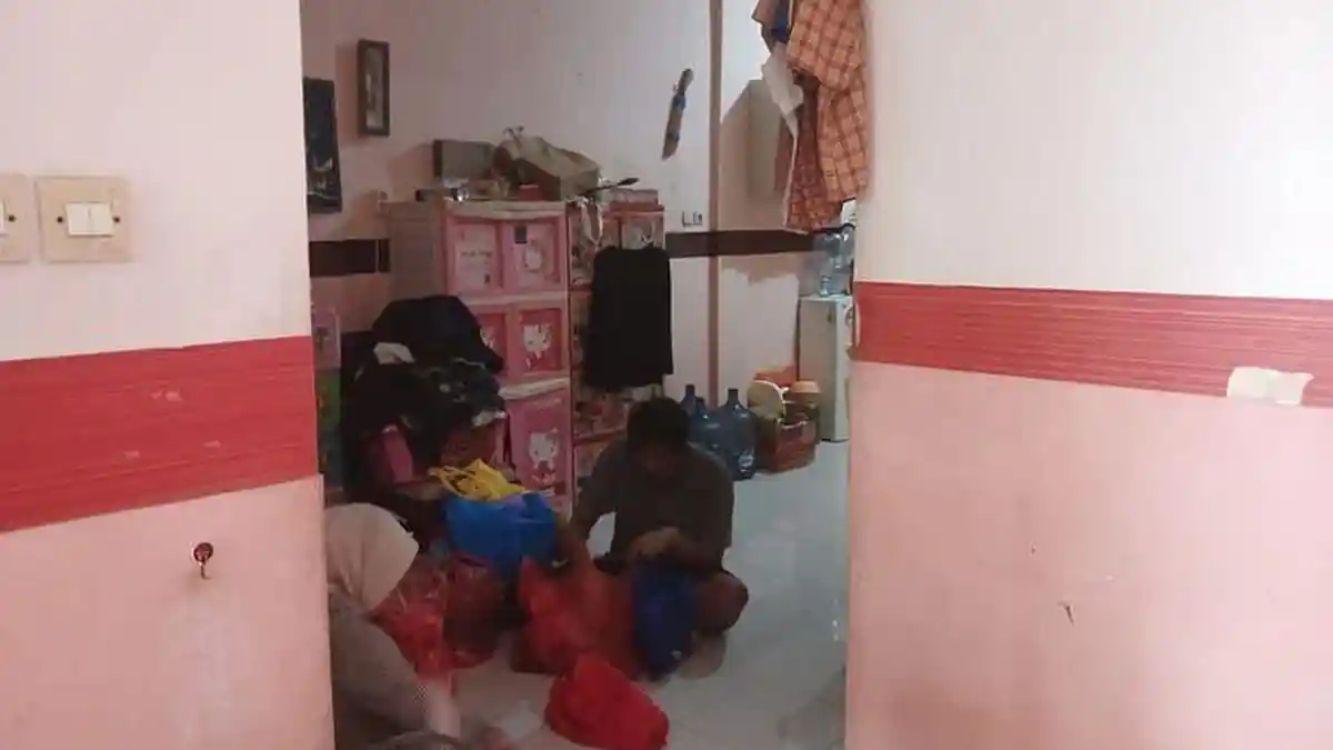 Kisah Pilu 5 Bersaudara Ditelantarkan Orang Tua di Gresik, Jual Perabot Rumah Demi Bisa Makan