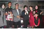 dewi-zuhriati-dan-faisal-hadiri-acara-ulang-tahun-anak-puput.jpg