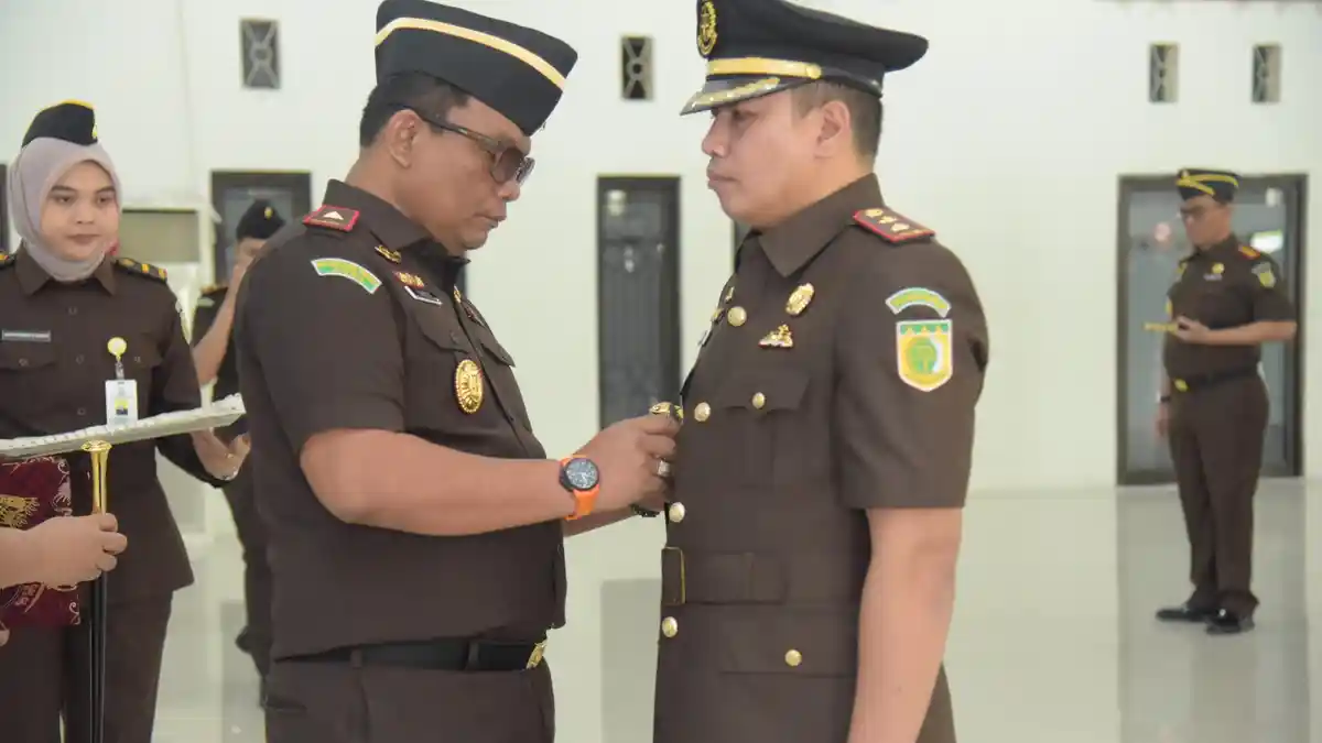 Kajati Aceh Lantik dan Pimpin Sertijab Kajari Aceh Selatan