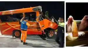 kecelakaan-hari-ini-di-Tol-Pasuruan-Probolinggo-mobil-travel-menabrak-pembatas-jalan.jpg