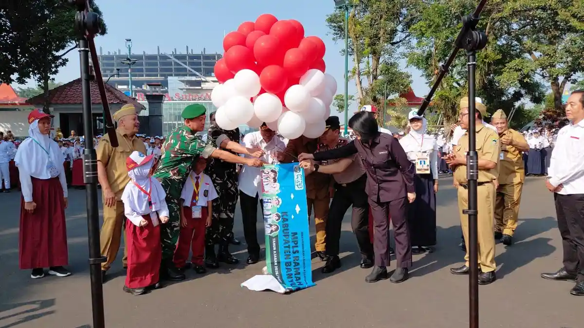 MPLS Ramah 2026 di Banyumas Dibuka, Siswa SD Terima Bantuan 250 Tablet dan Kacamata Pintar - Tribunjateng.com