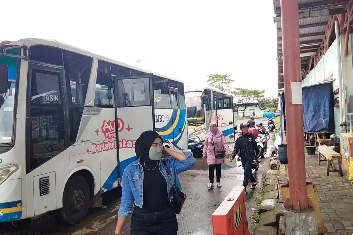 Menjelang Hari Raya Idul Fitri 2023, Terminal Leuwiliang Bogor Masih Sepi Pemudik