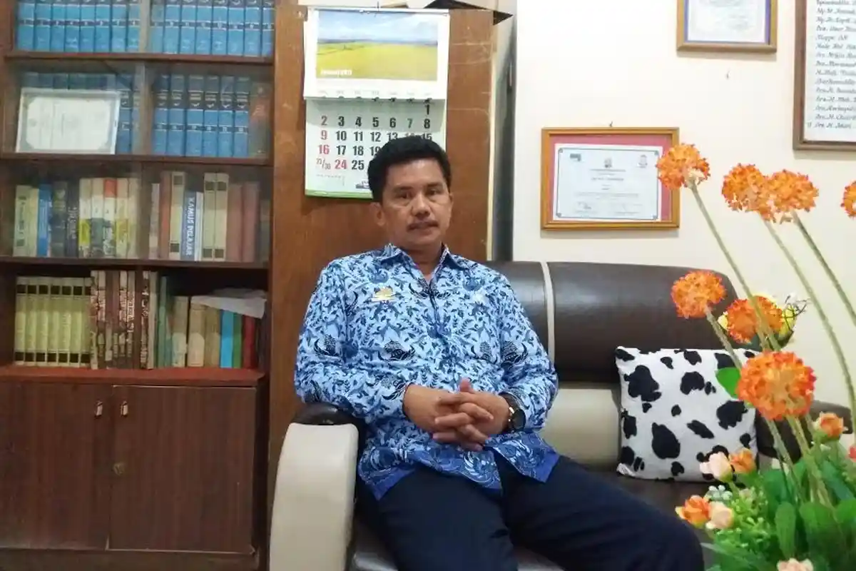 UNBK, SMPN 3 Makassar Pinjaman 100 Laptop Siswa dan Guru