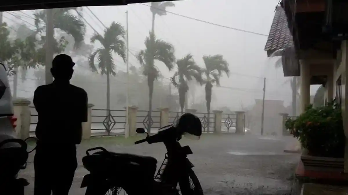 Baca Doa Ini Saat Hujan Turun & Ketika Banjir Bandang, Dibaca Rasulullah agar Hujan Membawa Manfaat