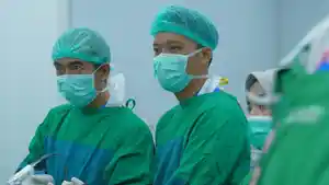 ILUSTRASI-DOKTER-OPERASI-1324sfsd.jpg
