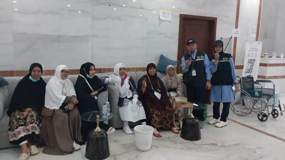 Bolu Cukke Pengobat Rindu Ludes di Tanah Suci, Fatmawati Berbagi ke ...