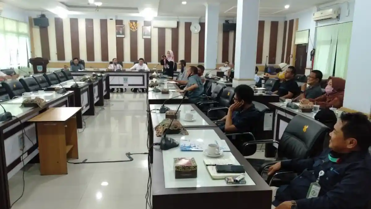Atap Banyak Bocor, Lapak Pasar Talang Banjar Sepi Ditinggal Pedagang