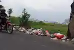 Tumpukan-sampah-yang-setiap-hari-bertambah-di-Jalan-Prabu-Siliwangi.jpg