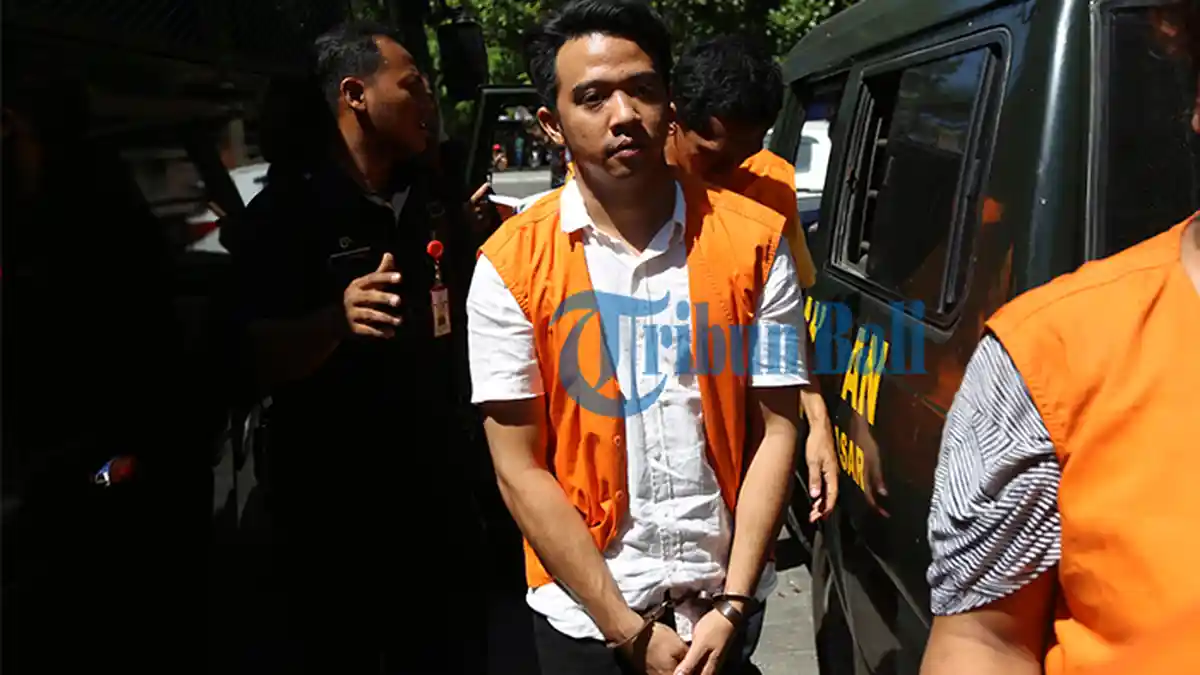Roby Geisha Sidang Pertama Kasus Kepemilikan Narkotika di PN Denpasar
