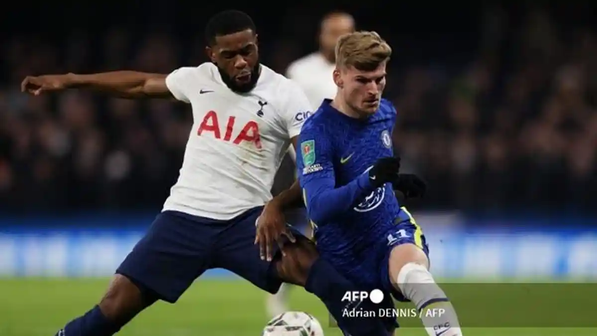 TRANSFER Panik AC Milan Incar Bek Tottenham Hotspurs Usai Ditinggal Romagnoli & Gagal Dapat Bootman