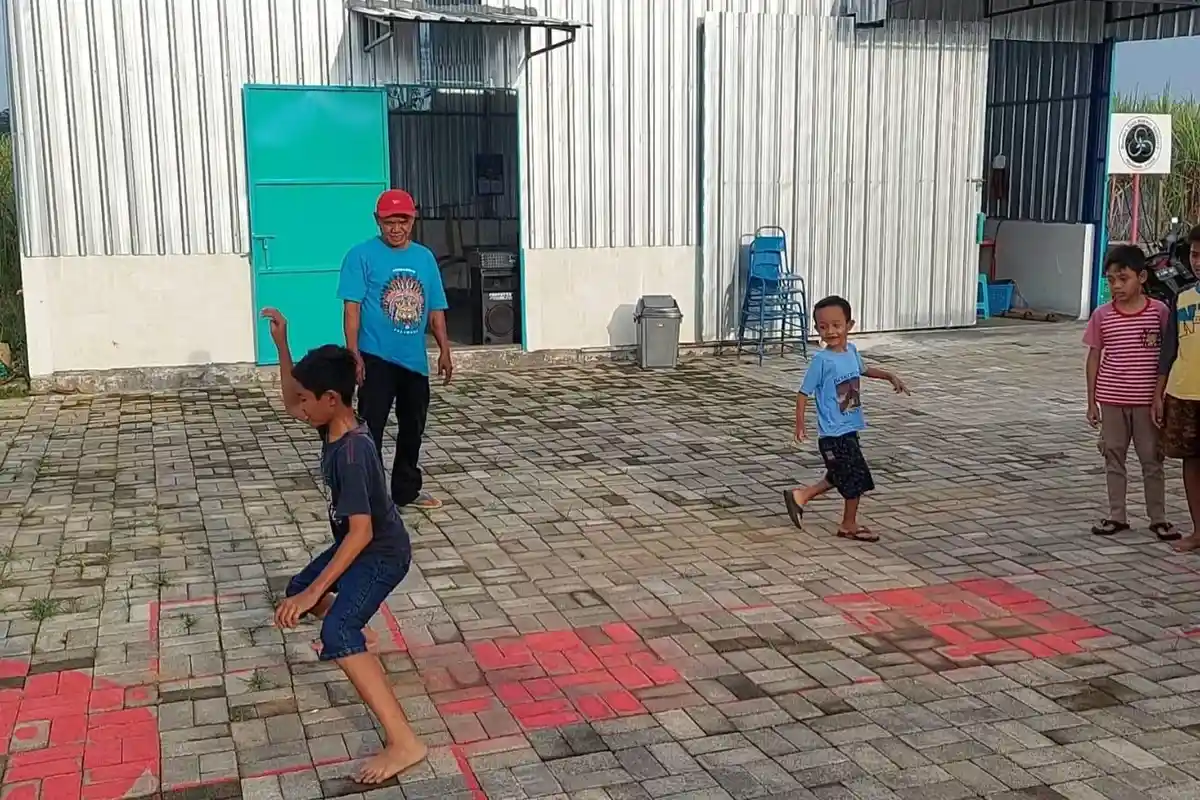 Ngabuburit Ala Pokdarwis Pedawang Kudus, Bikin Anak Lupa Bermain Gadget Lewat Program Dolaget