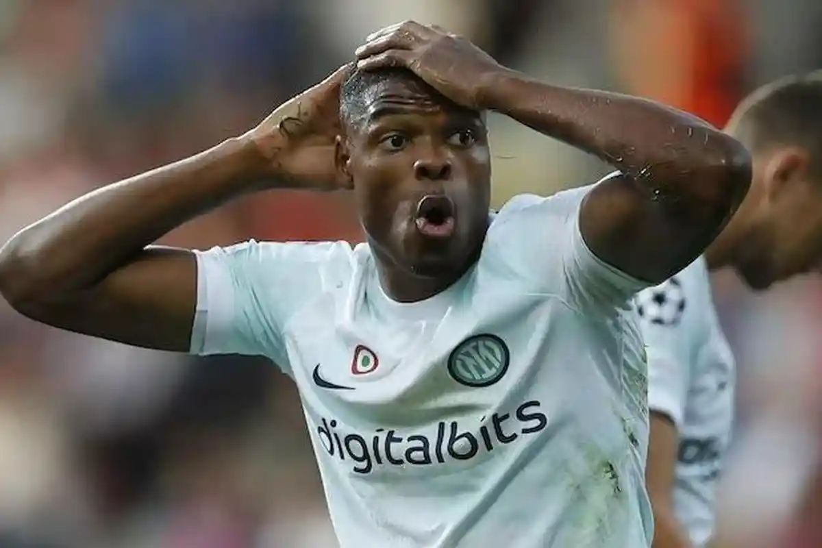 Manchester United Siap Perang Menghadapi Saingan untuk Bek Inter Milan Denzel Dumfries, MU Ngotot