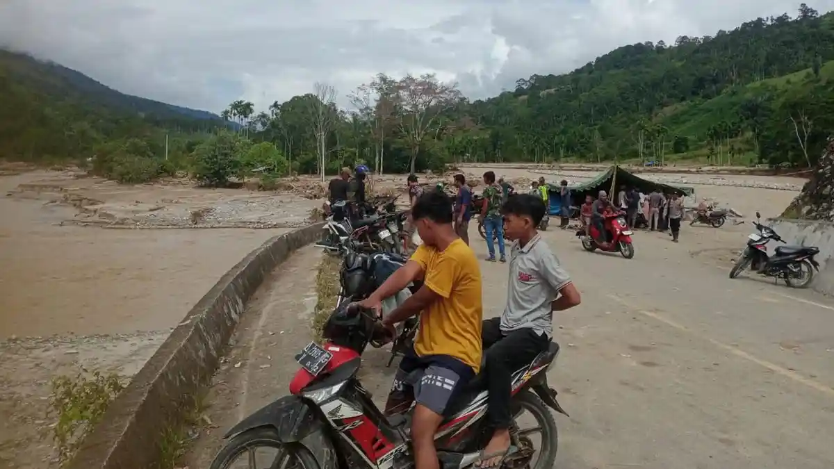 Dampak Banjir Bandang Ketambe Agara, Dua Desa Gelap Gulita & Terisolasi, Jalan Nasional Masih Putus