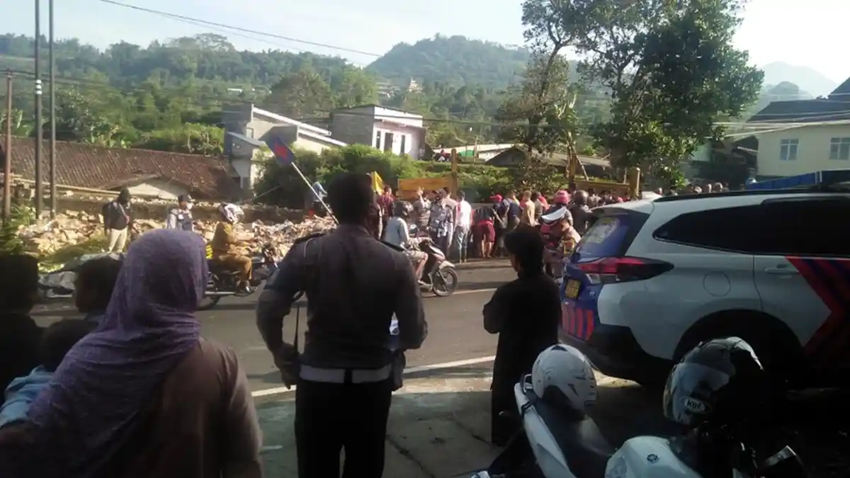 Begini Kronologi Truk Hantam Tiga Motor di Jalur Tengkorak Kertek Wonosobo, Akibatkan Empat Tewas