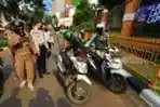 Satpol PP dan Dishub DKI Imbau Warga untuk Tidak Bergerombol