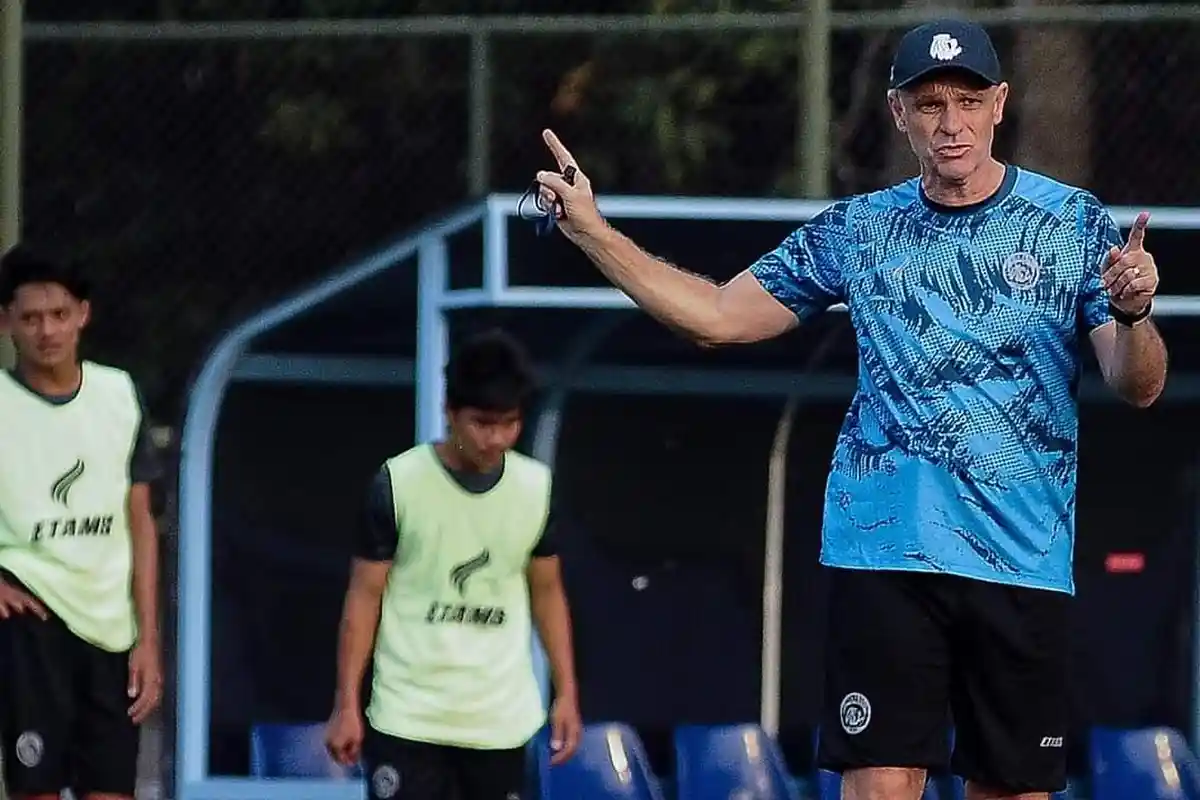 Curhatan Pelatih Joel Cornelli usai Dipecat Arema FC, 'Saya Akan Kembali ke Malang'