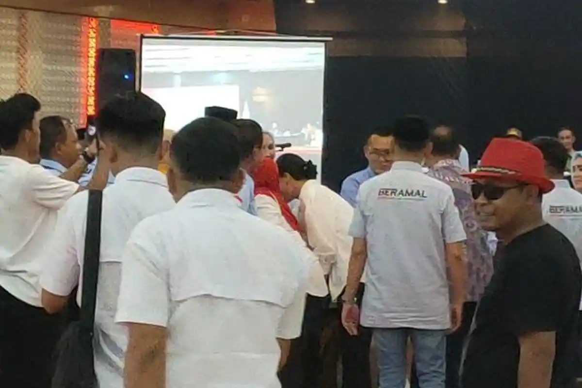 Amri-Husmaluddin Tiba Lebih Dulu Saat Pengundian Nomor Urut Pilkada Kolaka, Disusul Jayadin-Deni