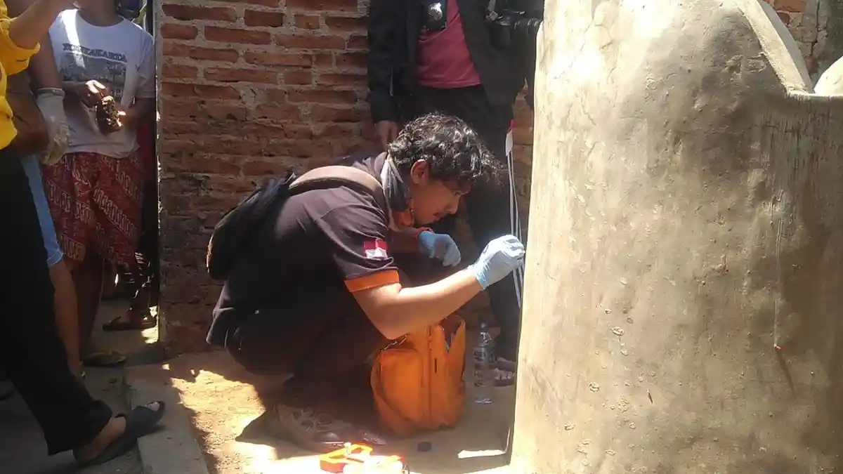 Ceceran Darah di Dinding Sumur Pasar Jumantono Bikin Geger Warga, Tim SAR Cuma Temukan Kain