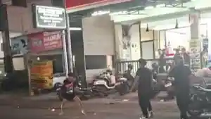 Tangkapan-layar-saat-sejumlah-pemuda-berkelahi-di-wilayah-Dalung.jpg