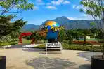 Spot-Foto-New-Small-World.jpg