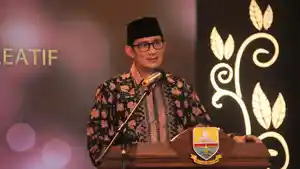 sandiaga-uno-makan-malam.jpg