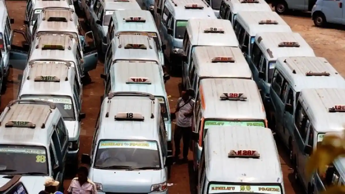 Masih Banyak Angkutan Umum Tak Laik Jalan