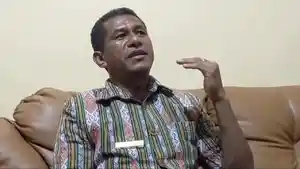 Kepala-SMK-Kolbano.jpg
