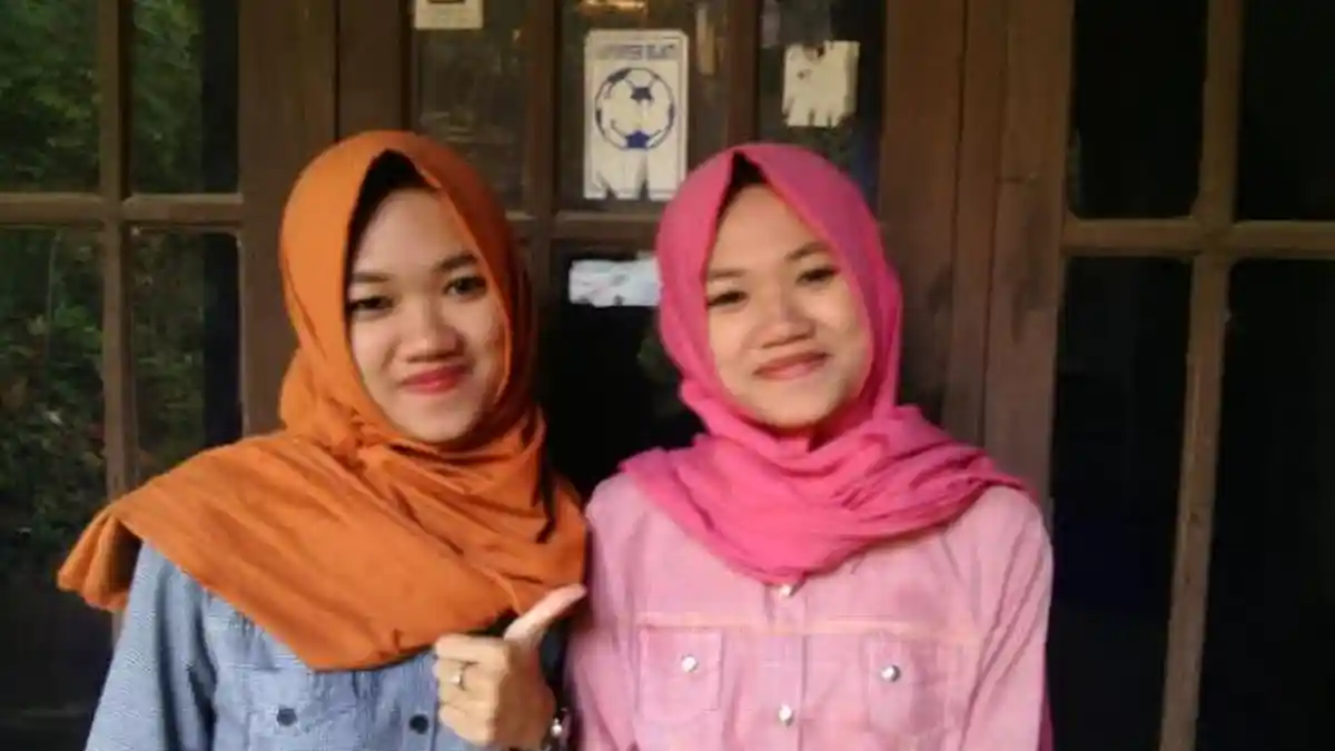 Mahasiswi Kembar Ini akan Wisuda Bersama dengan IPK Sama-sama 3,5