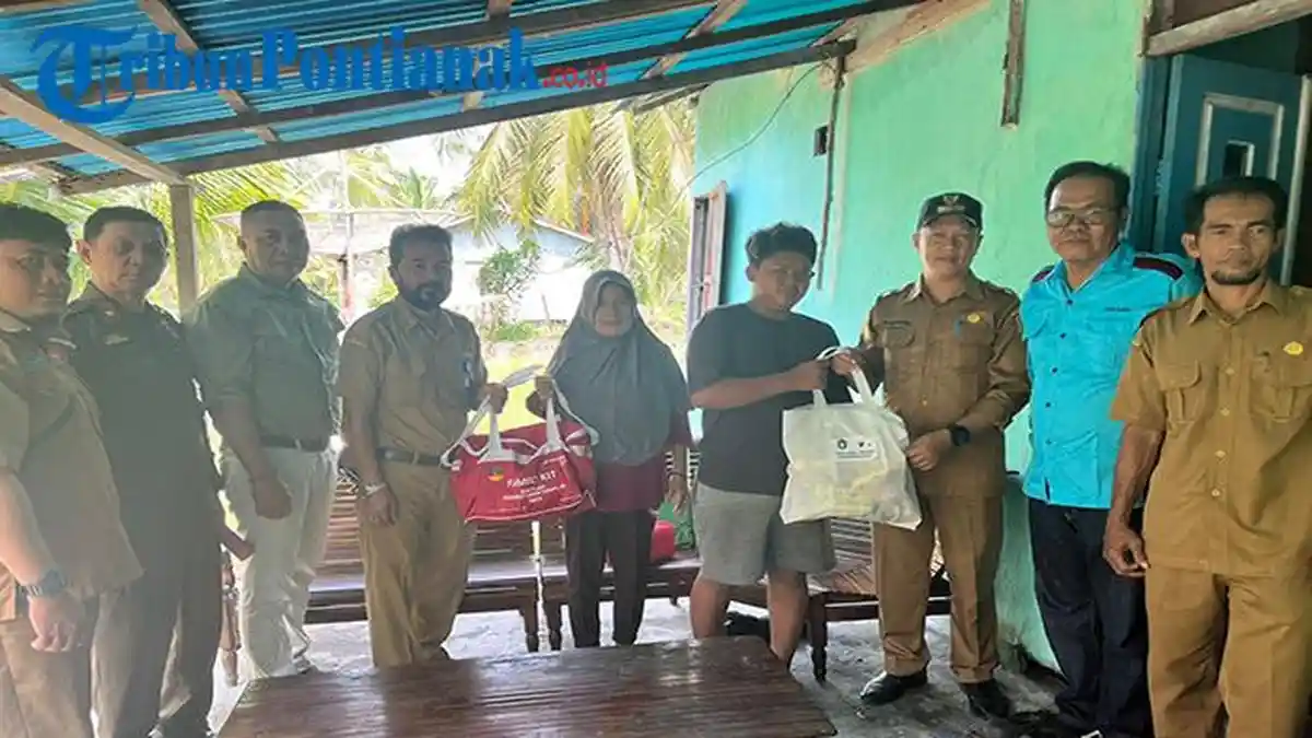 Keluarga Nelayan Hilang di Pemangkat Mendapat Bantuan Sosial dari Pemkab Sambas