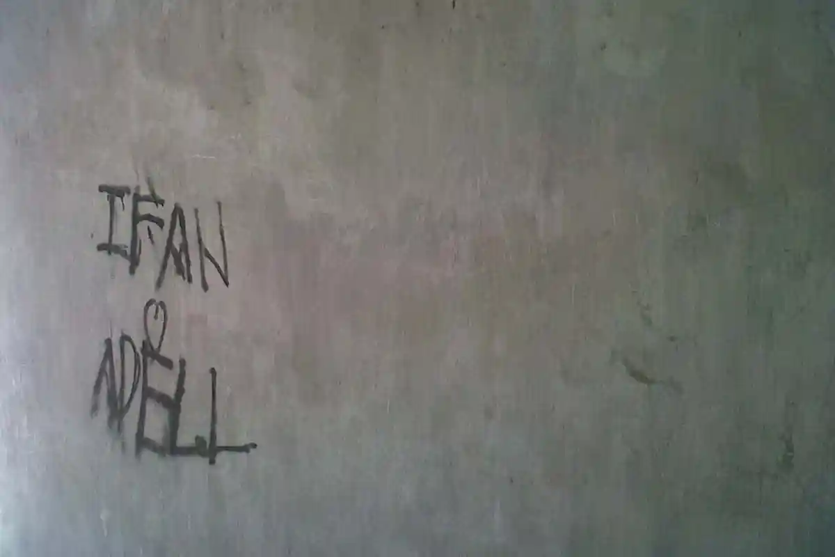 Tembok Lapangan Pancasila Jadi Korban Aksi Vandalisme