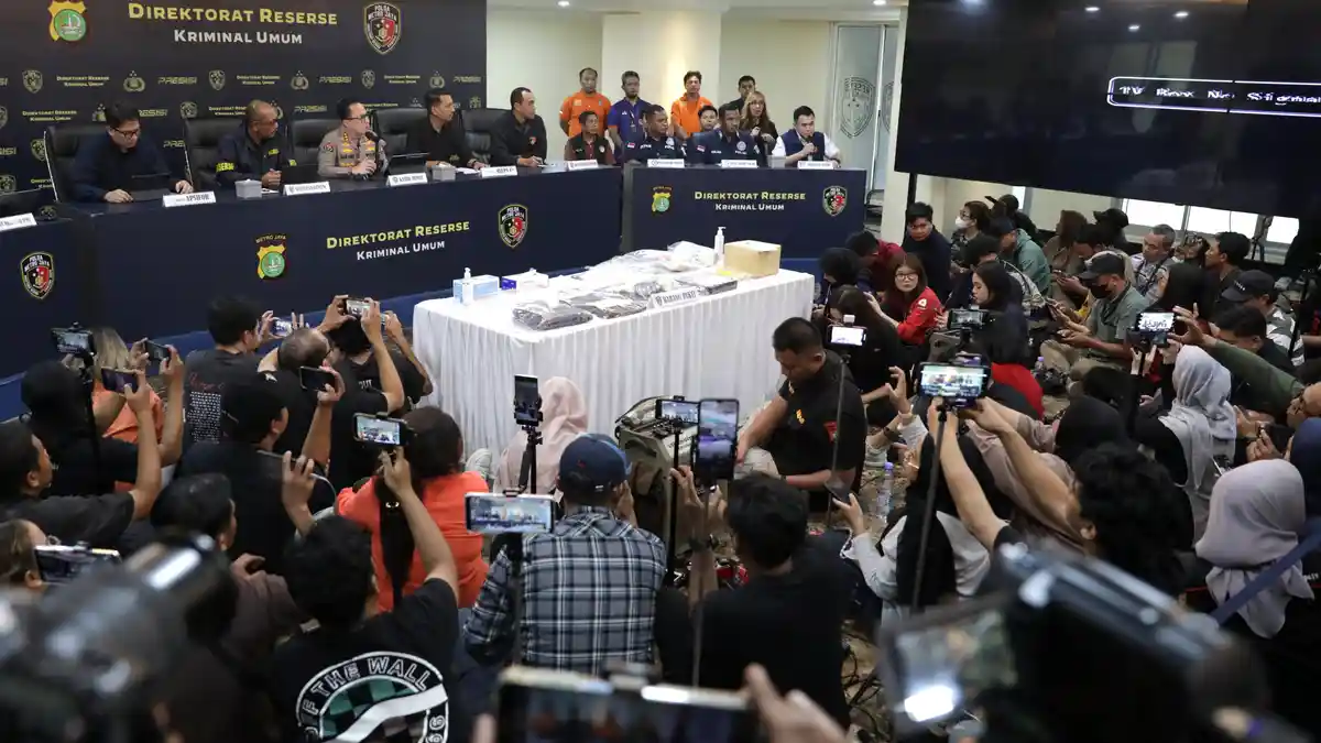 5 Hal yang Masih Jadi Teka Teki soal Dugaan Bunuh Diri Diplomat Muda Arya Daru