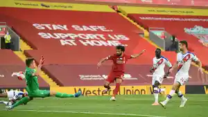 mo-salah-cetak-gol-untuk-liverpool-ke-gawang-palace.jpg
