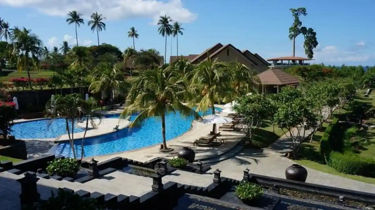Keren Nih! Hotel Bisnis dengan Konsep Resort Terbaik di Sulawesi Utara