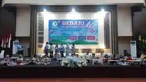 lomba-mewarnaiDedari-Family.jpg
