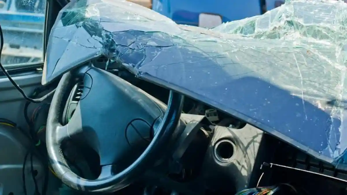 Tabrakan Bus dengan Isuzu Panther di Boyolali, 8 Orang Tewas