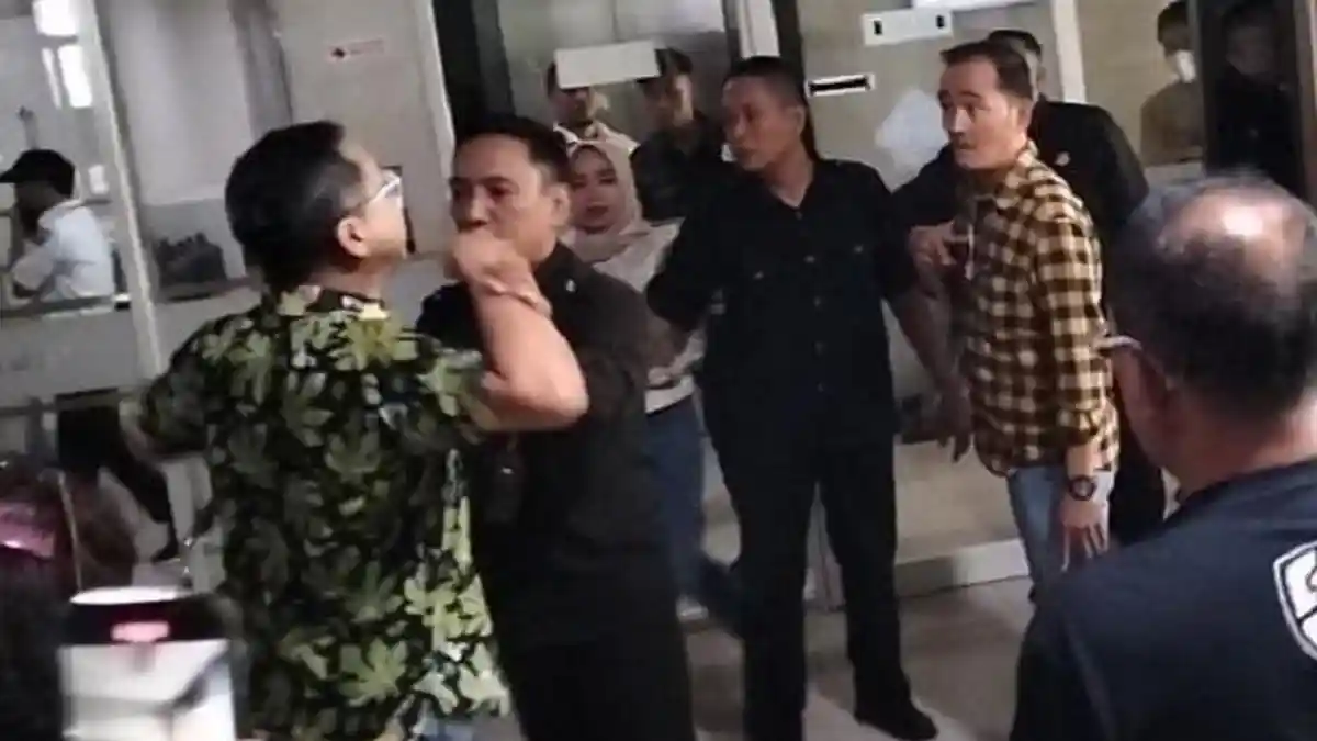 Ricuh Penghuni Apartemen Bale Hinggil Surabaya Vs Petugas Keamanan, Dipicu Polemik Sistem Tagihan