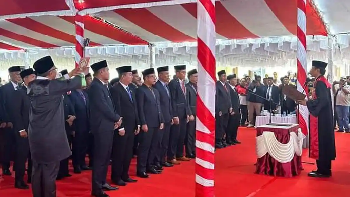 30 Anggota DPRD Kabupaten Dompu Resmi Dilantik