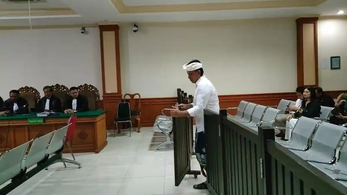 NASIB Ketut Riana, Terbukti Peras Investor, Bendesa Adat Berawa Divonis 4 Tahun Penjara!