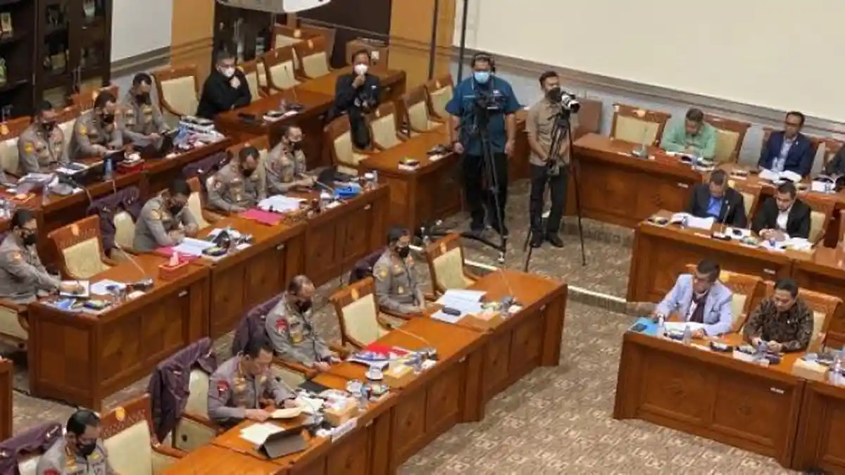 Gaya Hidup Istri Pejabat Polisi Disorot, Disebut Sering Gonta-ganti Tas Mahal dan Upload di Medsos