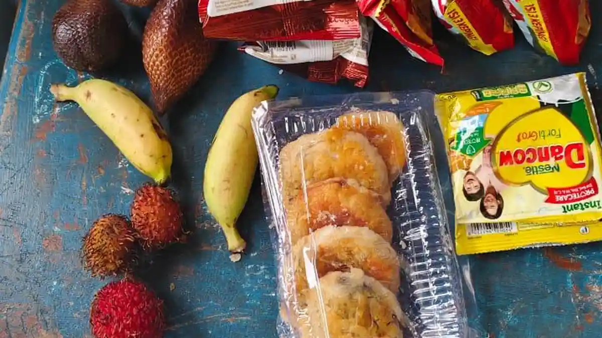 MBG Libur Sekolah di Toraja Utara: 3 Rambutan, 3 Pisang Kecil, 3 Salak, dan Kue Pia - Menu-Progr3322.jpg