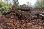 Longsor Terjang Desa Pakis Baru Pacitan, Rumah Hingga Sekolah Terdampak, Warga Mengungsi