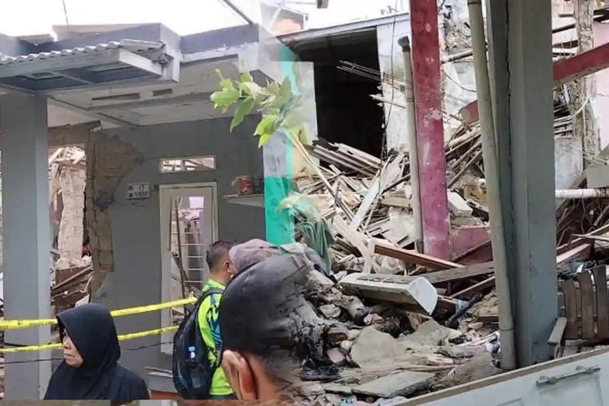 Suara Misterius Warnai Ledakan di Pamulang, Nafsiah Lihat Benda Jatuh dari Atap