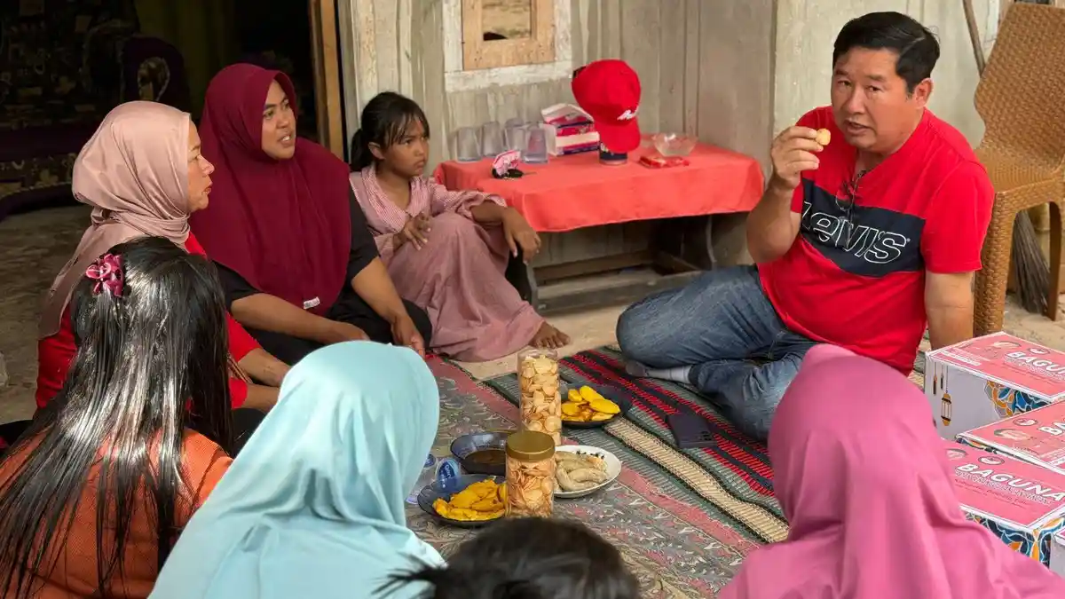 Rutin Beri Sembako Warga Damar yang Suaminya Terjerat Kasus Timah, Kamarudin: Mereka Kesulitan