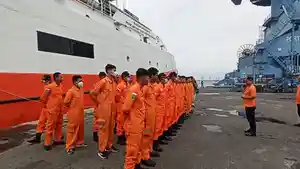 apel-tim-basarnas-keberangkatan-di-tanjung-priok-pencarian-korban-kapal-tenggelam-di-laut-jawa.jpg