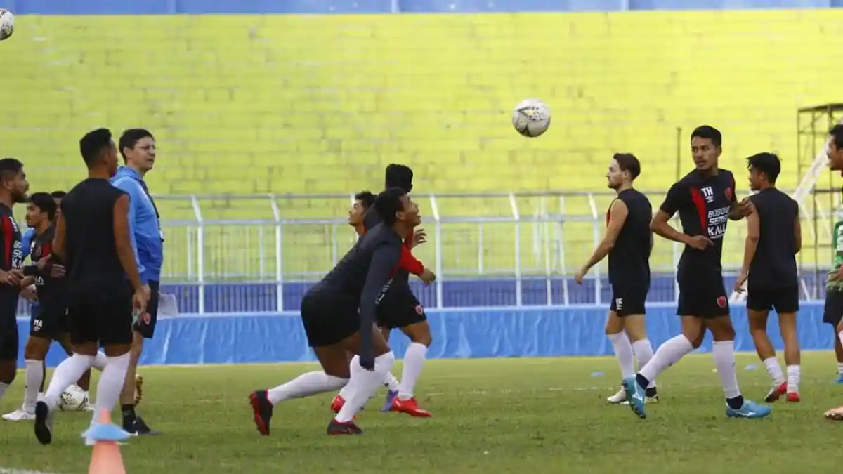 Ini Wasit Bakal Pimpin Laga Arema vs PSM