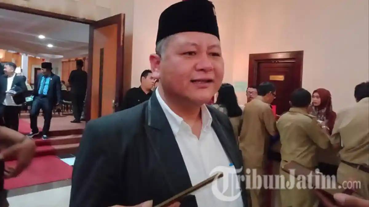 Beredar Kabar Whisnu Sakti Buana Dapat Rekom PDIP di Pilkada Surabaya 2020, WS Buka Suara: Belum Ada