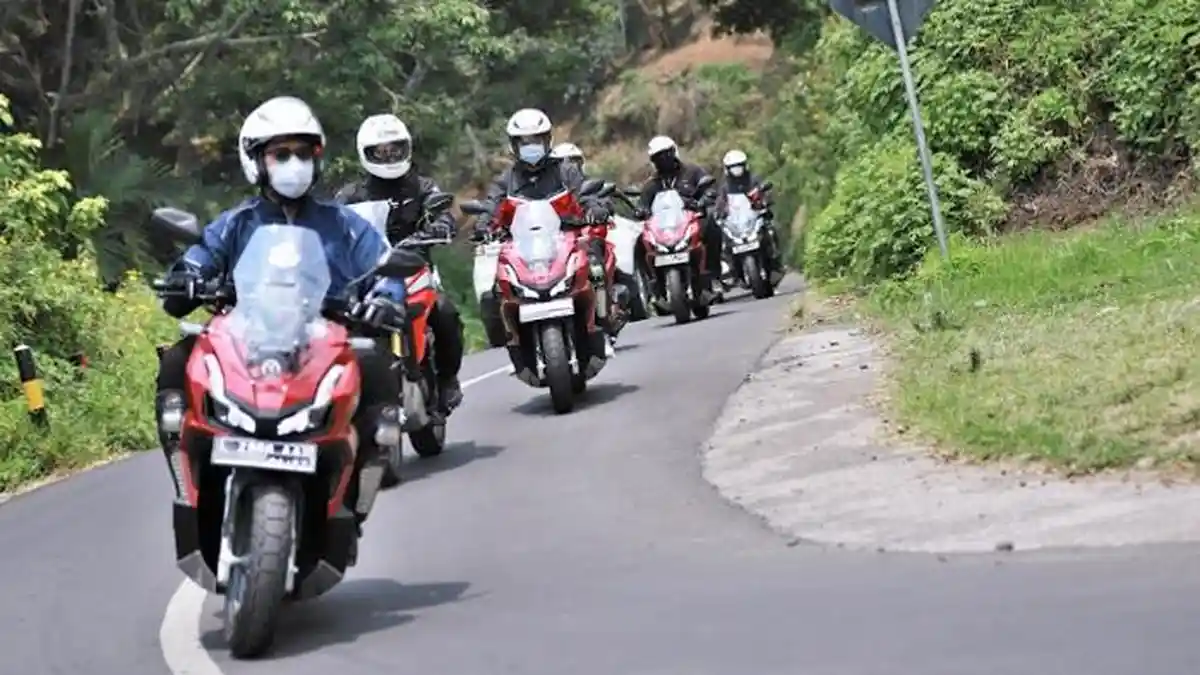 Tips Aman Berkendara saat Mudik dan Liburan Nataru, MPM Honda Jatim: Wajib Jaga Emosi Ketika Macet