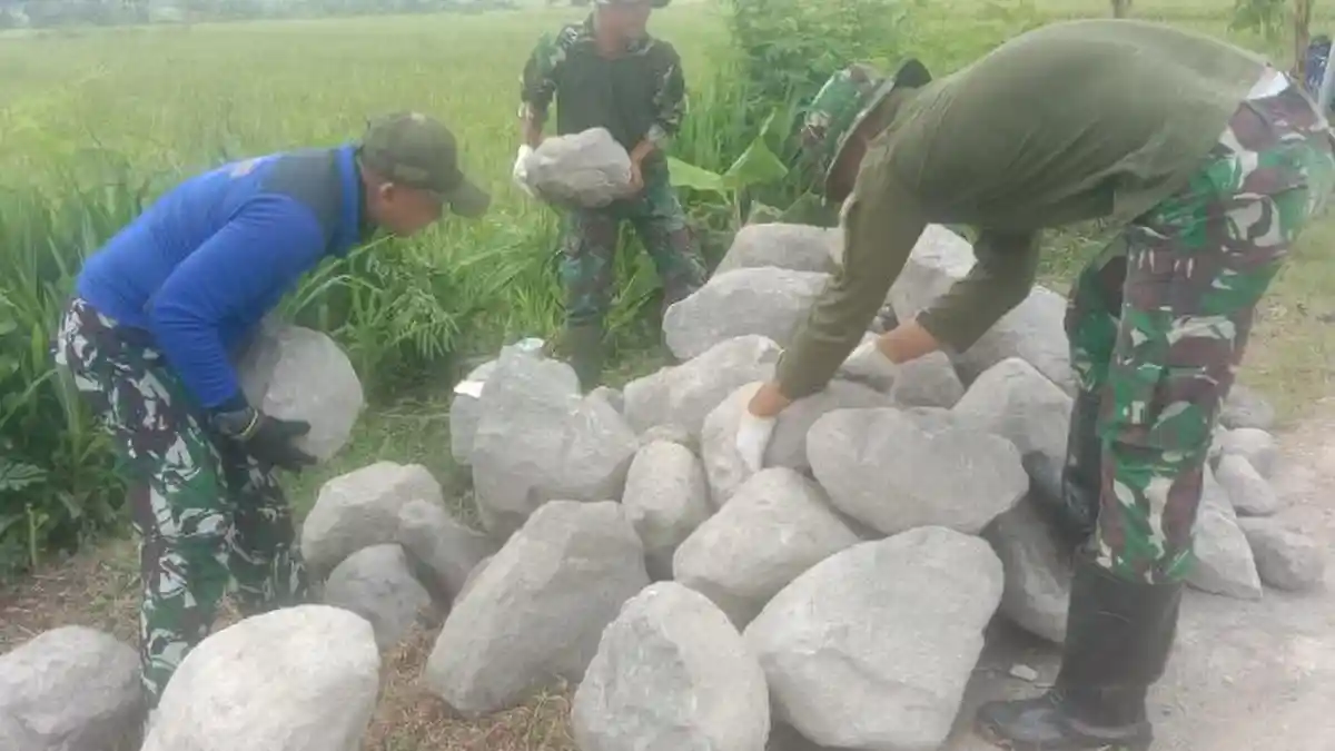 Prajurit TNI AU  Siap Membantu Kodim Sragen Sukseskan TMMD